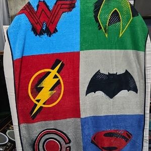 DC Comics Superhero Emblem Throw Blanket
